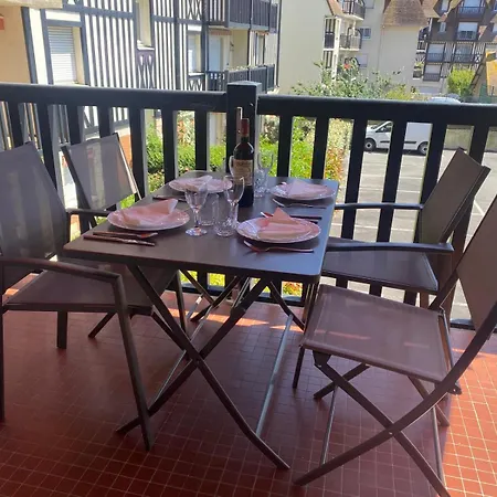 F2 Centre Lit 180 Parking Gratuit * Довиль