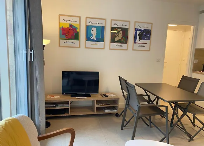 F2 Centre Lit 180 Parking Gratuit * Довиль