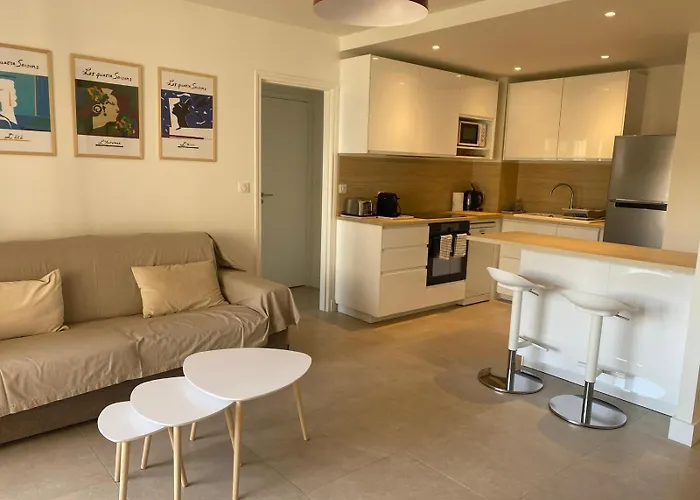 F2 Centre Lit 180 Parking Gratuit Довиль