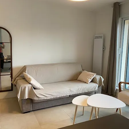 F2 Centre Lit 180 Parking Gratuit *