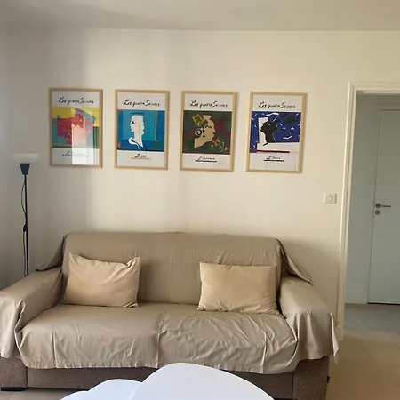 F2 Centre Lit 180 Parking Gratuit دوفييل