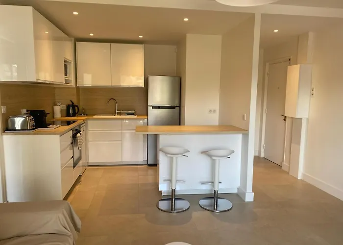 F2 Centre Lit 180 Parking Gratuit Apartment